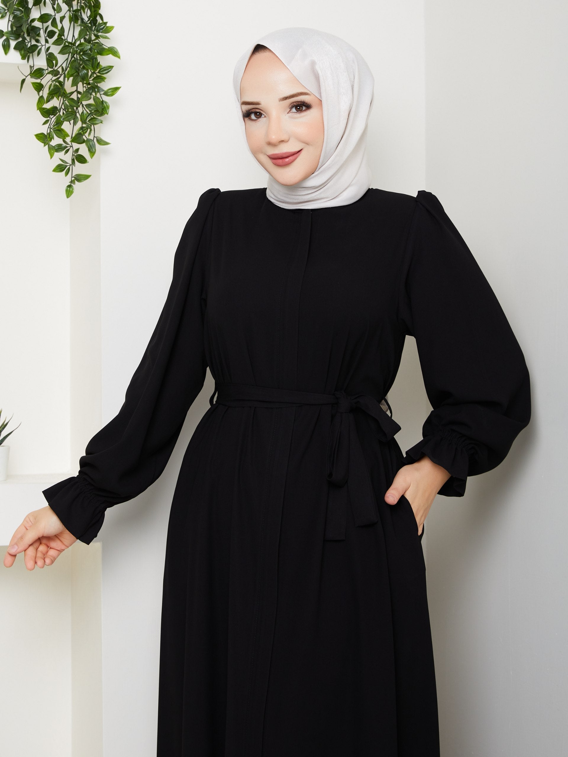 Siyah Papatya Model Ferace - Medine İpeği - Görsel 9 | Fugu Ferace Tesettür Giyim