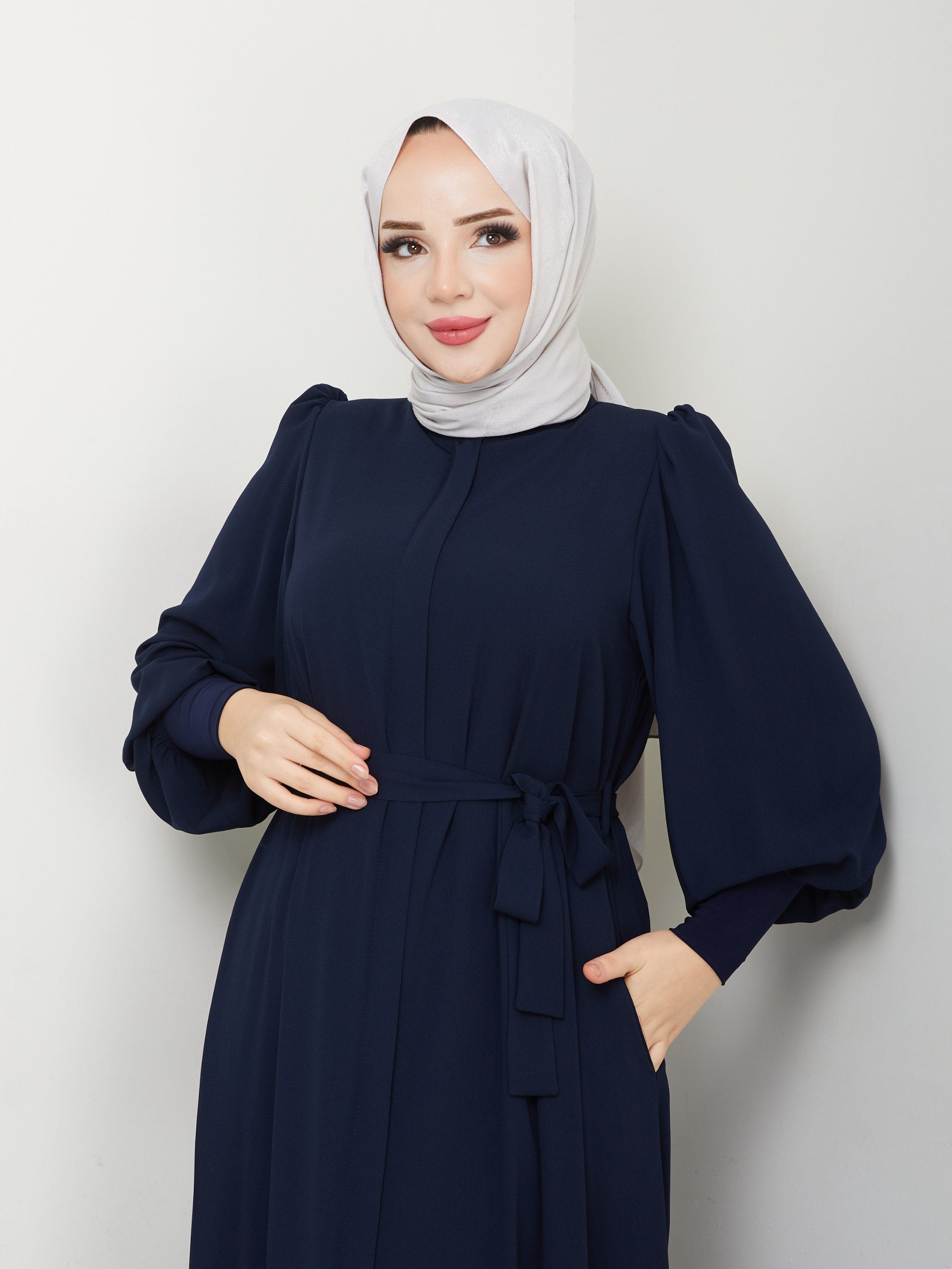 Lacivert Yasmin Model Ferace - Yandan Görünüm | Fugu Ferace Tesettür Giyim